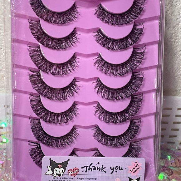 False eyelashes - Picture 2 of 2